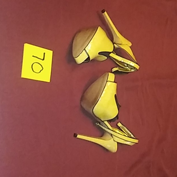Heels - Picture 5 of 5